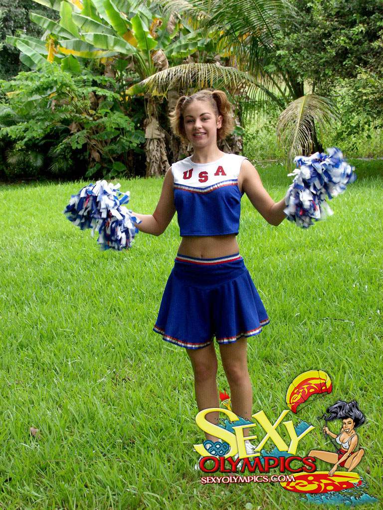 Amateur cheerleaders outdoor housewife